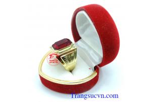 Nhẫn đá đỏ vàng 10k sang