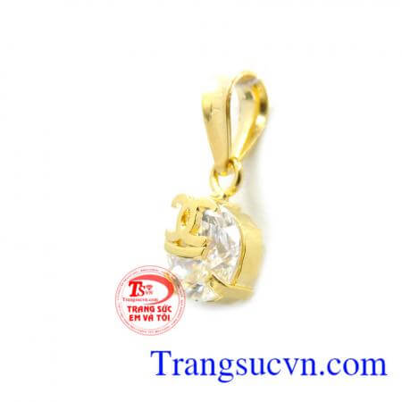 Mặt dây nữ đá kim cương nhân tạo nữ yêu thương vững bền.
