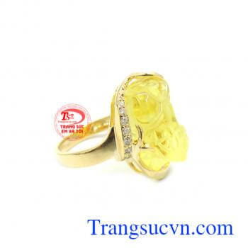 Chiếc Nhẫn tỳ hưu đá vàng giá rẻ kết hợp vàng tây 14k đảm bảo chất lượng uy tín.