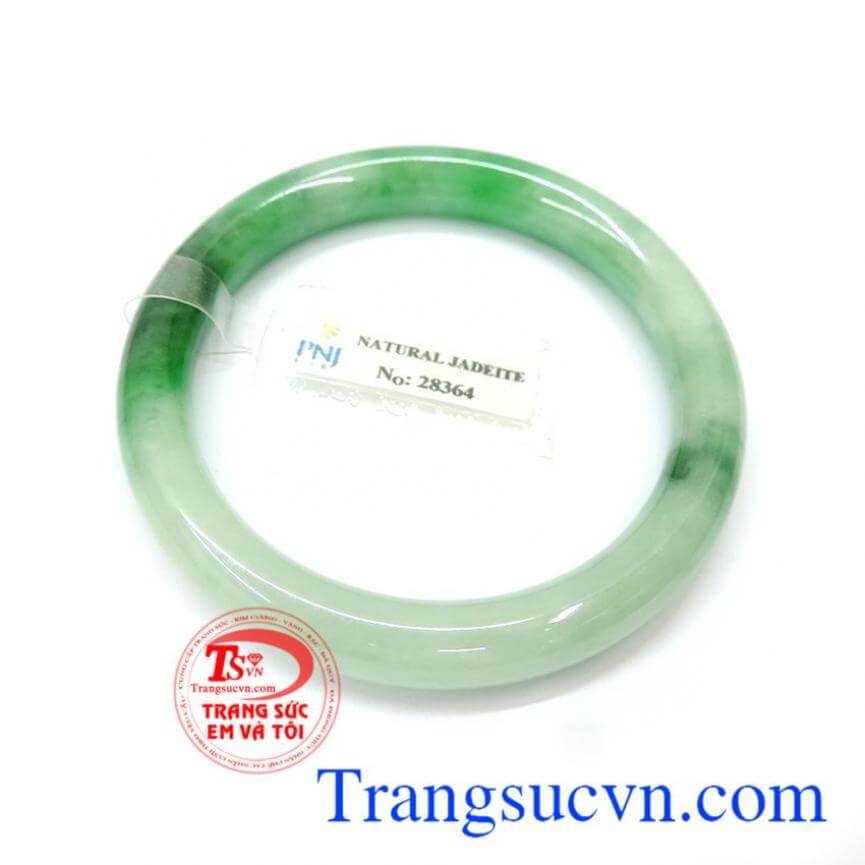 Vòng tay ngọc vân đẹp kiểm định