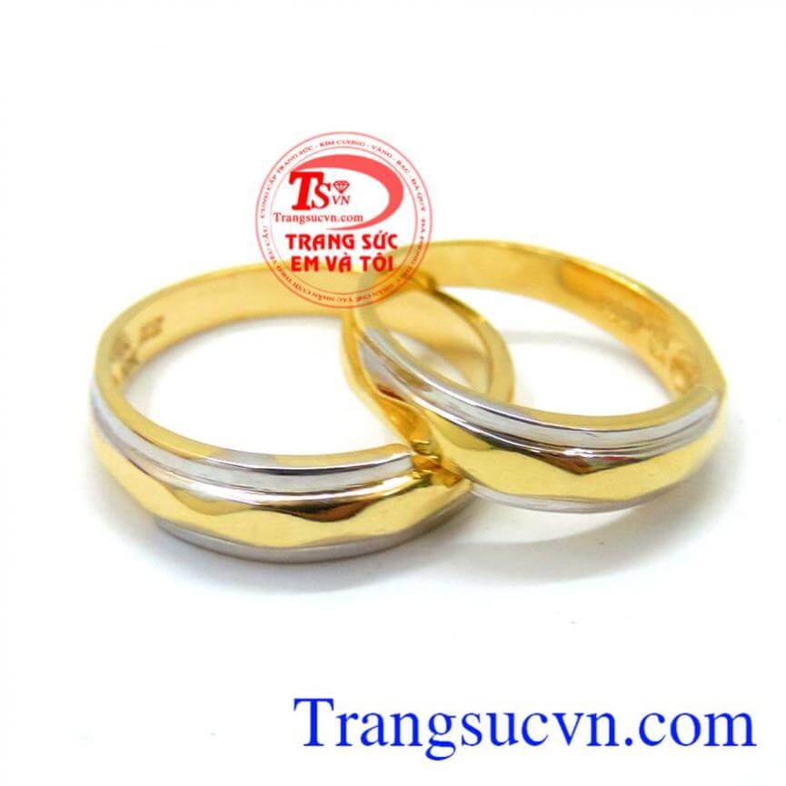Nhẫn cưới vàng tây sáng bóng