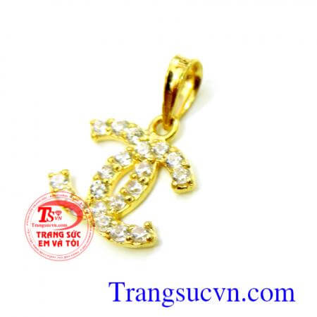 Mặt Chanel đính đá là món quà tặng tuyệt vời cho người yêu thương những dịp ý nghĩa