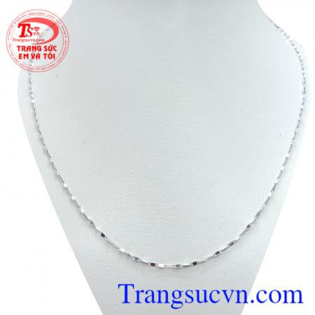 Thiết kế và chế tác tinh tế theo yêu cầu,bán buôn số lượng dây chuyền vàng trắng lớn
