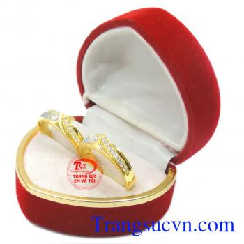 Nhẫn cưới tình yêu vàng chất lượng đảm bảo, tinh tế và quan trọng nhất là phù hợp với người đeo