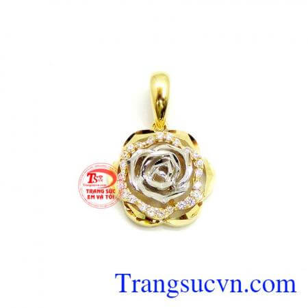 Hoa tình yêu biểu tượng của đôi lứa trung thành trong hạnh phúc gia đình cùng con cái. Mặt dây nữ hoa hàng vàng 10k