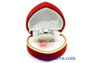Nhẫn nam Đeo hợp thời trang, chất lượng vàng đảm đeo bền đẹp sáng bóng, tinh tế và sang trọng dành cho phái mạnh