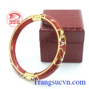 Ngọc cẩm thạch phong thủy. Vòng bọc vàng 10k ngọc đỏ mận