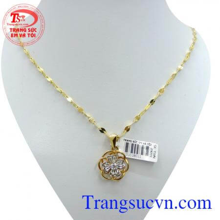 Trang sức bộ dây mặt dây, bộ trang sức hoa may mắn hợp thời trang,hạnh phúc,vàng dây chuyên,mặt dây đảm bảo chất lượng vàng,uy tín.