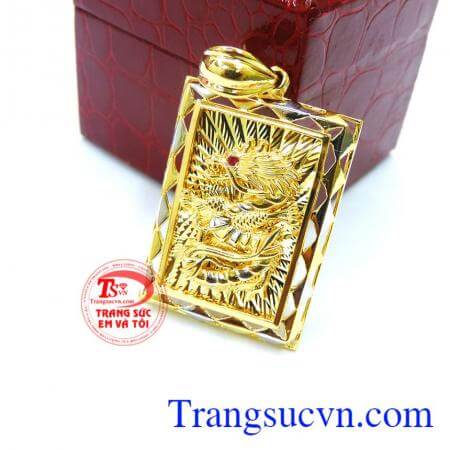 thiết kế khắc rồng nổi 3d đẹp, kiểu dáng mạnh mẽ sang trọng, được phái nam ưa chuộng, Mặt rồng mắt đỏ phong cách