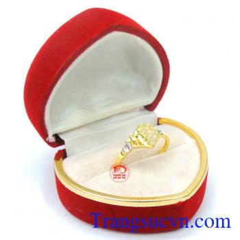 Nhẫn nữ trái tim yêu