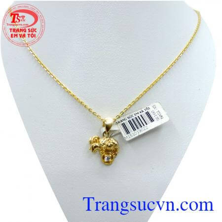Bộ trang sức tuổi mùi vàng được chế tác công phu, tinh xảo, hợp thời trang, có thể kết hợp với nhiều kiểu trang phục.