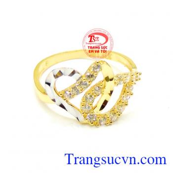 Nhẫn nữ trái tim vàng là món quà thích hợp làm quà tặng trong các dịp kỷ niệm,lễ tế và sau dịp đi công tác xa.