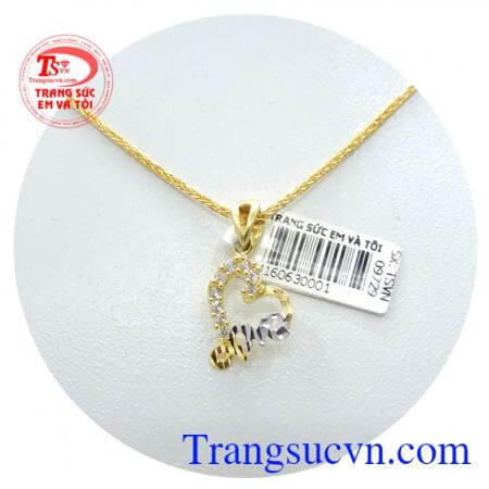 Bộ dây chuyền nữ chữ love đẹp kết hợp mặt dây chuyền nữ phù hợp mọi lứa tuổi, hợp thời trang và sang trọng quý phái dễ kết hợp với trang phục.
