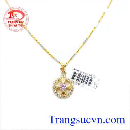 Sản phẩm bộ dây chuyền nữ trang, bộ sản phẩm dây chuyền nữ đeo sáng hợp thời trang và sản phẩm dây chuyền vàng cho phái đẹp chất lượng.