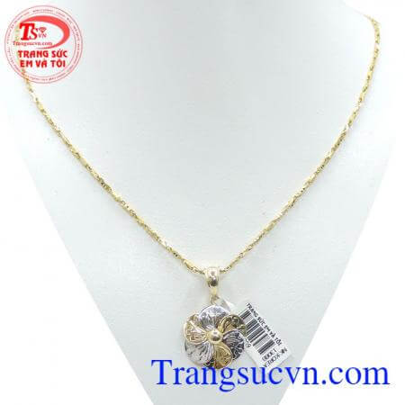 Nữ trang mặt đây nhiều cánh giao hàng trên toàn quốc.