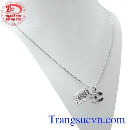 Nữ trang vàng trắng chanel dây chuyền vàng trắng nhỏ xinh, dây chuyền vàng tây 10k, dây nữ Ý, dây nữ quyến rũ, sang trọng cho phái đẹp kết hợp với dây mặt dây chuyền vàng sang trọng.