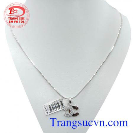 Nữ trang vàng trắng chanel chất lượng.
