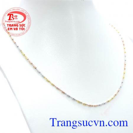Dây chuyền Italy nhập khẩu đẹp, dây chuyền nữ italy thiết kế tinh tế sang trọng, luôn hướng tới xu hướng thẩm mỹ của phái nữ,chất lượng dây chuyền vàng đảm bảo chât lượng và uy tín
