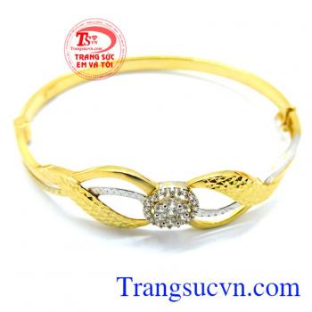 Vòng tay vàng sang trọng dành cho nữ. 