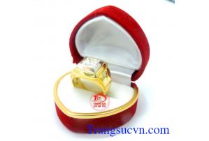 Nhẫn nam vàng đeo hợp thời trang, chất lượng vàng đảm đeo bền đẹp sáng bóng