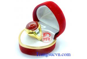 Nhẫn nam đá đỏ vàng tây