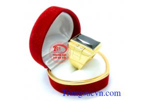 Nhẫn nam vàng mặt đá chữ nhật