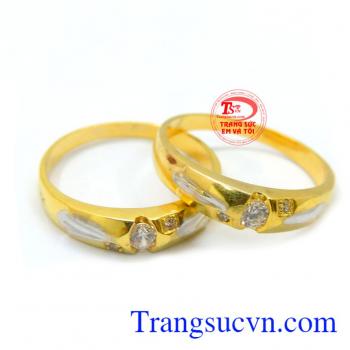Nhẫn cưới vàng tây