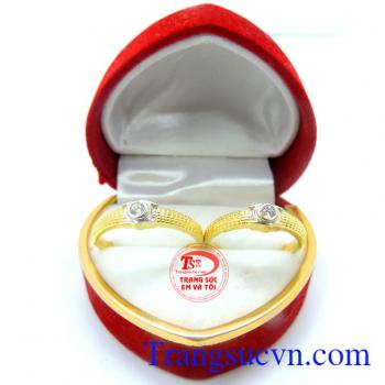 Công ty trang sức em và tôi bán cặp nhẫn cưới tình yêu ngọt ngào, đơn giản mà gắn kết bền chặt, nhẫn cưới đẹp 10k