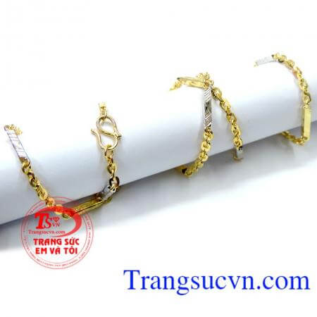Dây chuyên nam vàng sang trọng 10k nhiều mẫu mã kiểu dáng cho sự lựa chọn của bạn, dựa trên nhu cầu thẩm mỹ của khách hàng, trang sức em và tôi luôn cố gắng cống hiến những sản phẩm tốt nhất, về cả chất lượng cũng như kiểu dáng