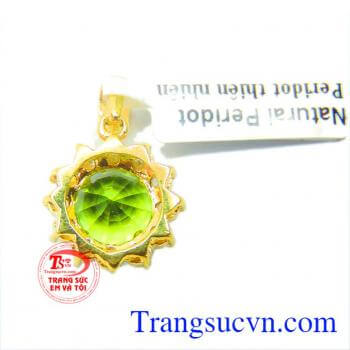 Mặt dây chuyền vàng 14k kết hợp đá quý cho nữ.