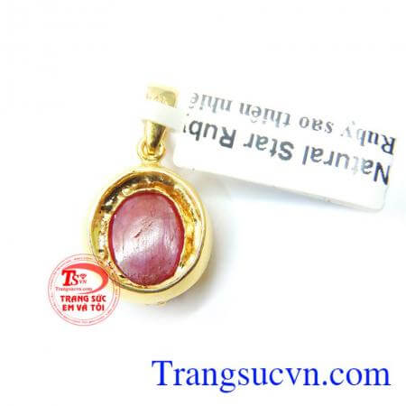 Mặt dây nữ ruby thiên nhiên dịu dàng tượng trưng cho tình yêu cao thượng, sắc đẹp.
