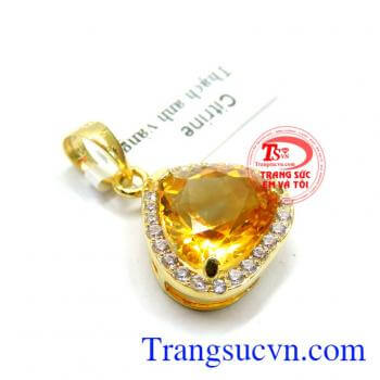 Mặt thạch anh vàng cho nữ mệnh Kim và Thổ dành cho nữ.