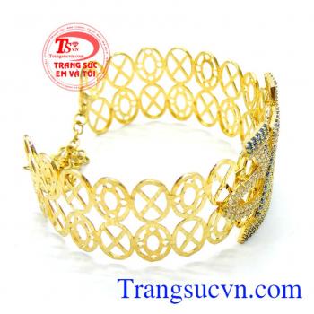 Kiểu dáng sang trọng dành cho nữ,vòng tay vàng đeo hợp thời trang. Vòng tay vàng nữ quý phái