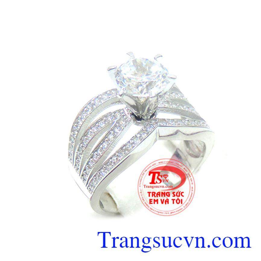 Nhẫn nữ vàng trắng 10k đá 7 ly