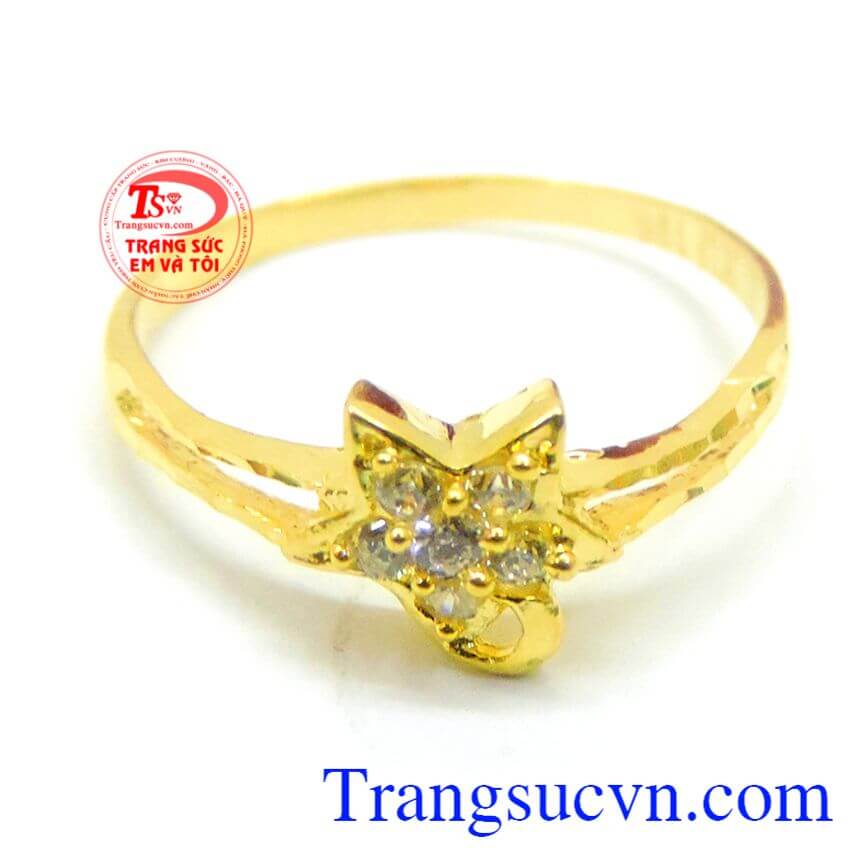 Nhẫn nữ món quà ý nghĩa dành cho phái đẹp. Nhẫn nữ vàng ngôi sao lấp lánh