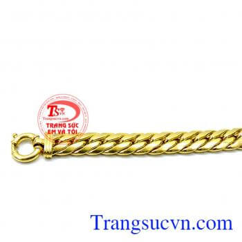 Lắc tay nam vàng mạnh mẽ 10k là món quà ý nghĩa dành cho nam thể hiện được sự mạnh mẽ bản lĩnh của người đàn ông với kiểu dáng đẹp,nam tính phong cách mạnh mẽ sản phẩm được Công ty trang sức em và tôi chế tác và cung cấp trên toàn quốc.