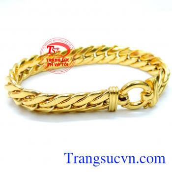 Lắc tay nam vàng mạnh mẽ 10k là món quà ý nghĩa dành cho nam thể hiện được sự mạnh mẽ bản lĩnh của người đàn ông với kiểu dáng đẹp,nam tính phong cách mạnh mẽ sản phẩm được Công ty trang sức em và tôi chế tác và cung cấp trên toàn quốc.