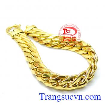 Lắc tay nam vàng mạnh mẽ 10k là món quà ý nghĩa dành cho nam thể hiện được sự mạnh mẽ bản lĩnh của người đàn ông với kiểu dáng đẹp,nam tính phong cách mạnh mẽ sản phẩm được Công ty trang sức em và tôi chế tác và cung cấp trên toàn quốc.