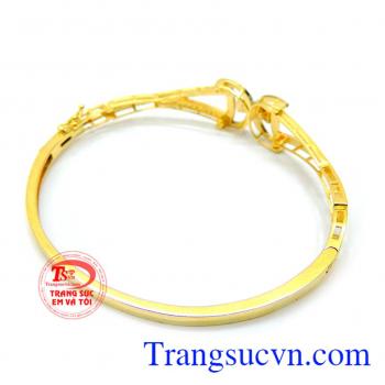 Vòng tay nhập khẩu, kiểu dáng đẹp, thời trang. Vòng tay nữ vàng tặng phái đẹp