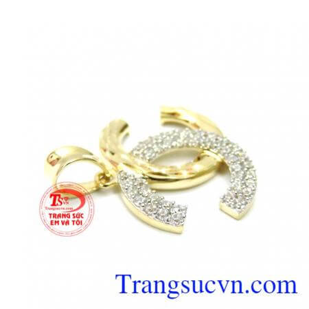 Mặt vàng cho nữ món quà ý nghĩa trong các dịp lễ tế, kỷ niệm.