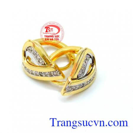 Đôi hoa tai vàng 10k nữ tính Bán hàng trên toàn quốc giao hàng tận nới trên toàn quốc.