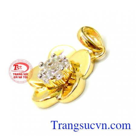 Trang sức em và tôi luôn cung cấp những sản phẩm tốt nhất về mẫu mã lẩn chất lượng. Mặt dây korea bông hoa 5 cánh