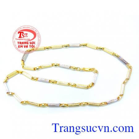 Dây chuyền đa dạng mẫu dây vàng và kiểu phù hợp mọi lứa luổi có thể đeo làm tôn lê sự tinh tế và lịch lãm cho bản thân