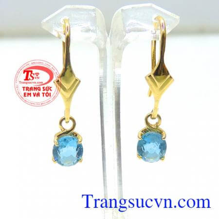 Hoa tai đá topaz mệnh mộc là sản phẩm đá màu xanh nước biền phù hợp cho khách hàng mệnh mộc mệnh thủy