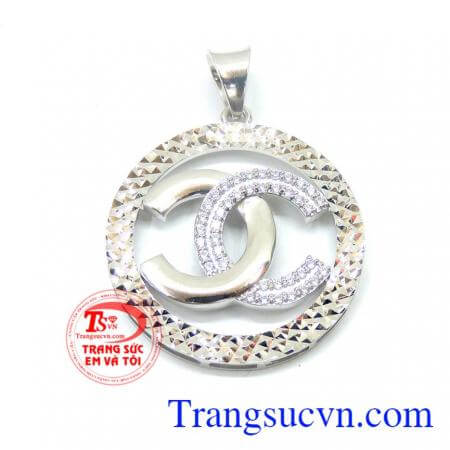 Mặt nữ vàng trắng 18k thiết kế logo chanel sang trọng là món quà tốt nhất cho phái nữ