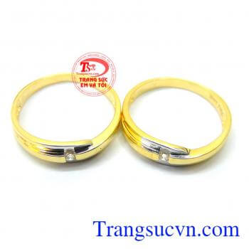 Nhẫn cưới tình yêu bền chặt