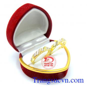 Nhẫn cưới vàng tây
