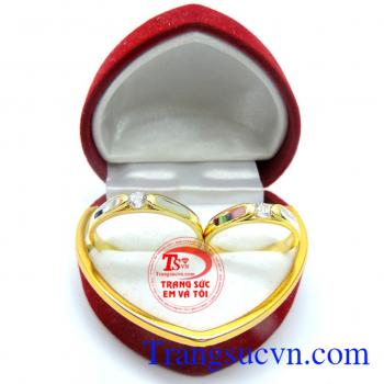 Nhẫn cưới vàng tây