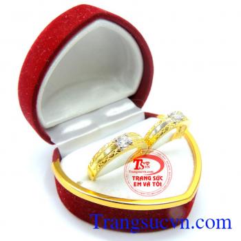 Nhẫn cưới hạnh phúc yêu thương