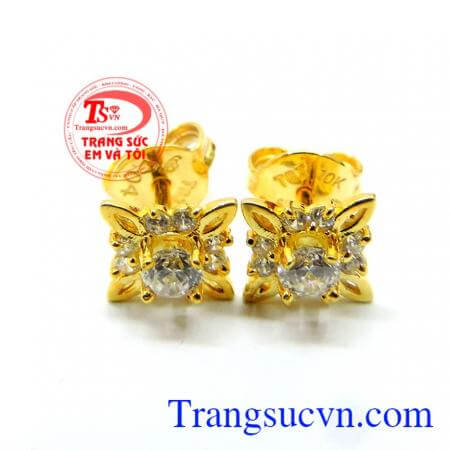 Hoa tai thời trang đẹp là món quà ý nghĩa nhất dành tặng phái đẹp đeo hợp thời trang, trang phục